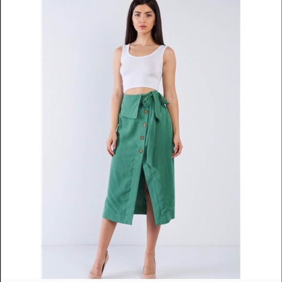 Green Button down collard skirt - Picture 2 of 9